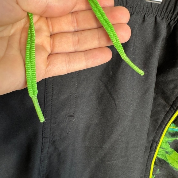 Nike Men's Black/Green Drawstring Waist Board Short‎ Swim Trunks Size Large Mesh - Picture 3 of 13